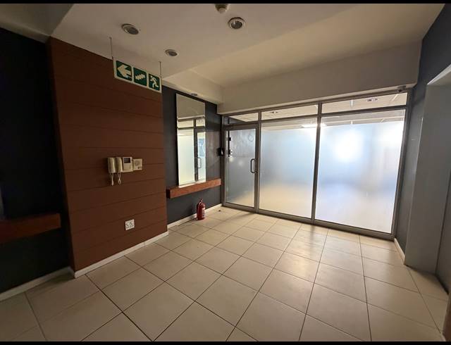 168M² BUILDING TO LET IN CAPE TOWN CITY CENTRE